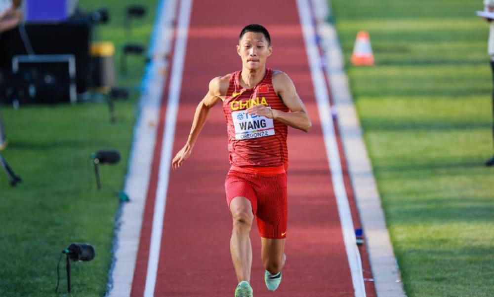 刘玥juneliu大战黑人